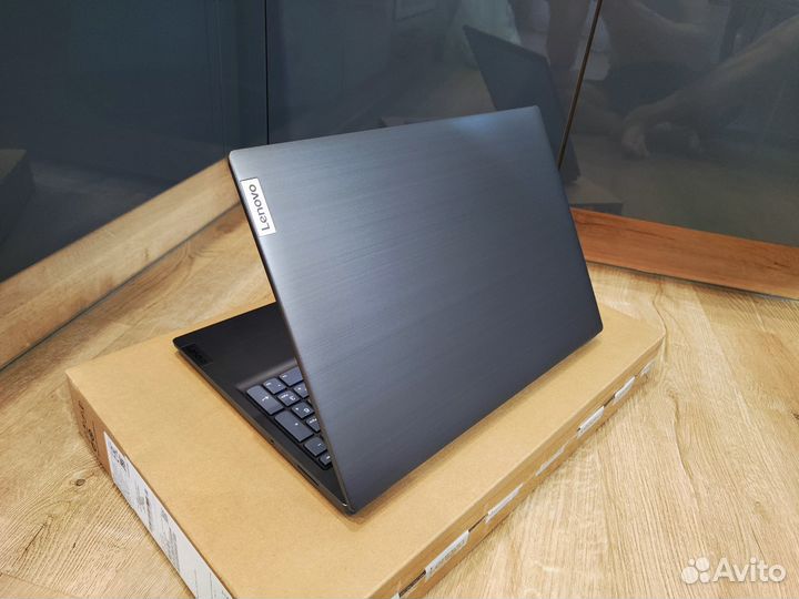 Новый Игровой Ноутбук (i5-10210U, MX330, 8Gb,256Gb