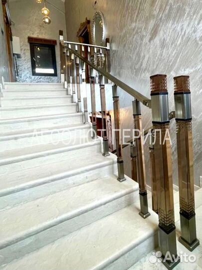 Прочные акриловые ограждения для лестниц