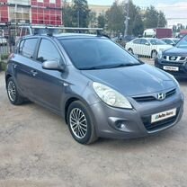 Hyundai i20 1.4 AT, 2010, 165 351 км, с пробегом, цена 675 000 руб.