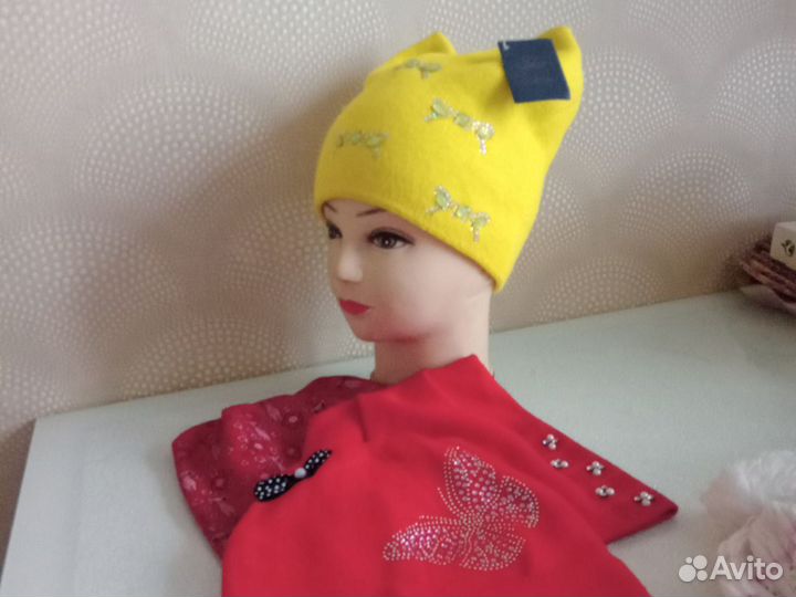 Шапки детские на осень (новые)