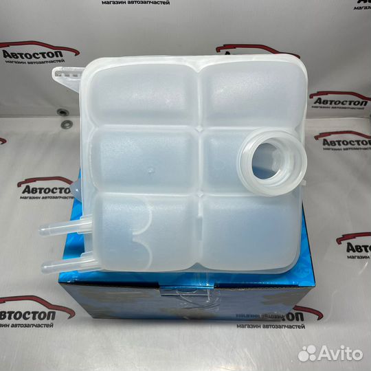 Расширительный бачок Ford Focus 2 C-Max Mazda3