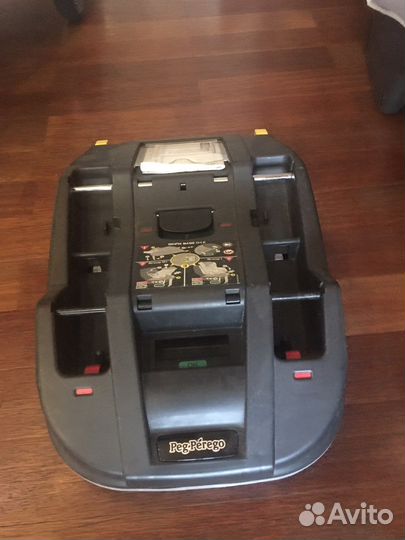 Коляска Peg Perego 3 в 1 + isofix для переноски