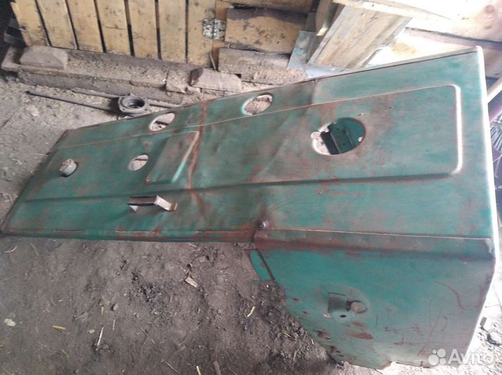 Капот трактора юмз