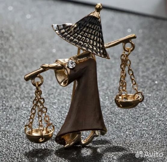 Винтажная брошь