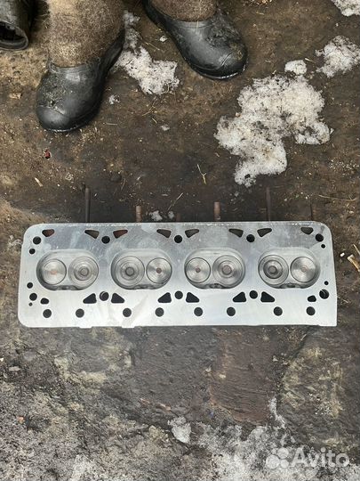 Головка от двигателя умз