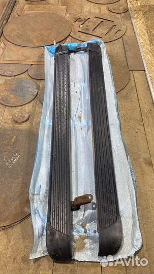 Подножки ланд крузер 200