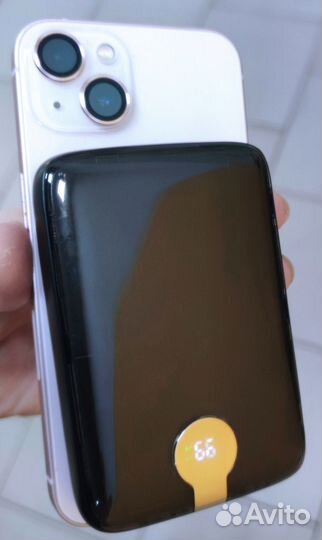 Повербанк с быстрой зарядкой для iPhone и Android