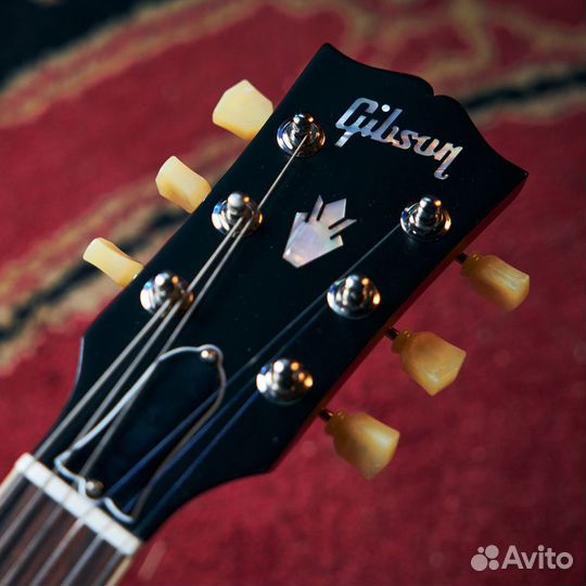 Gibson SG Standart с кейсом + Аксессуары