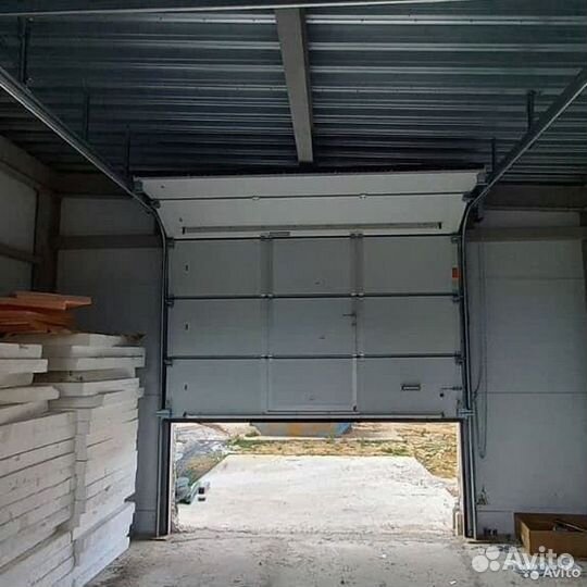 Гаражные секционные ворота 2500*2000мм Алютех