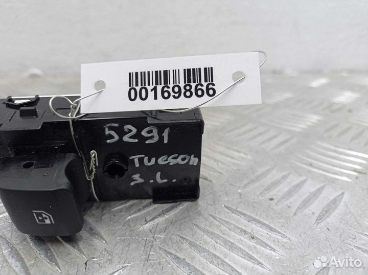 Кнопка стеклоподъемника Hyundai Tucson NX4 93581N70504X