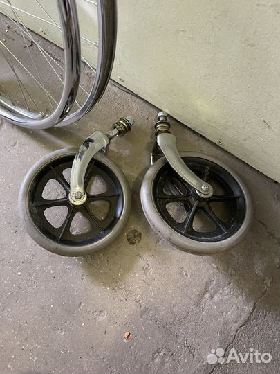 Колеса от инвалидной коляски