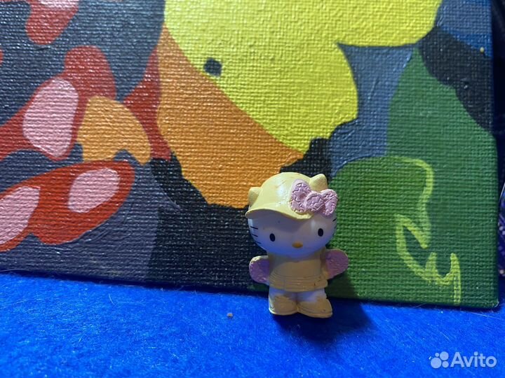 Hello Kitty игрушки 4 маленьких и 2 большие