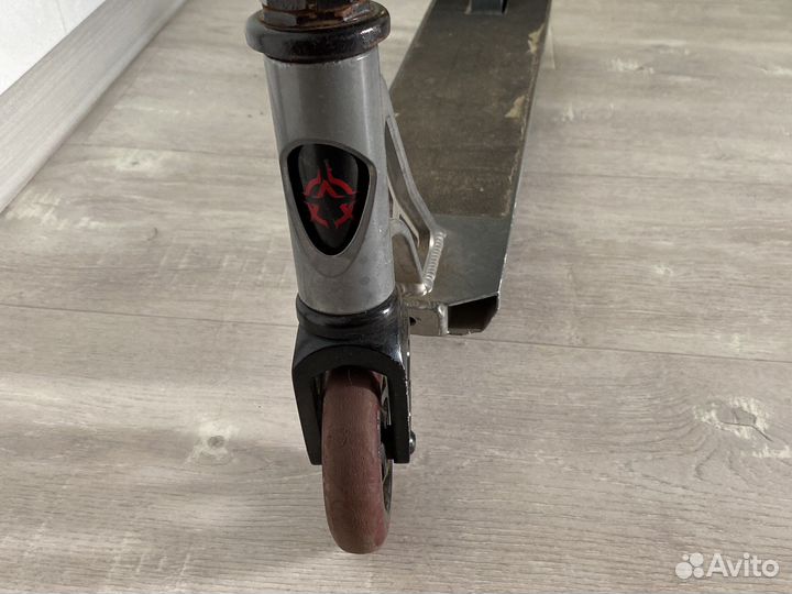 Трюковой самокат carnage