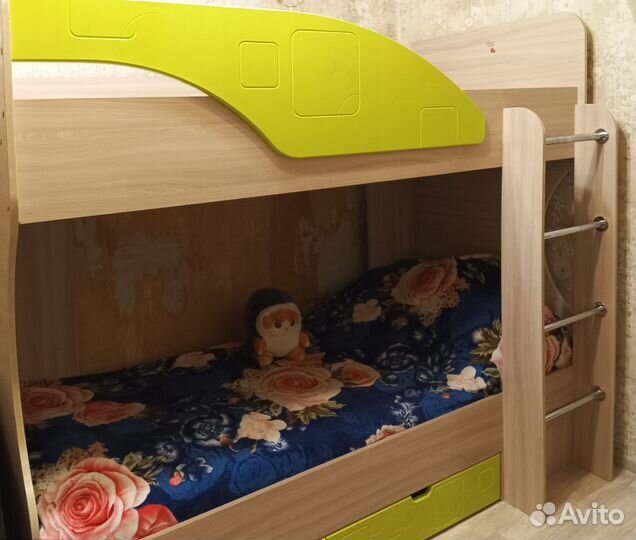 Двухъярусная кровать для детей