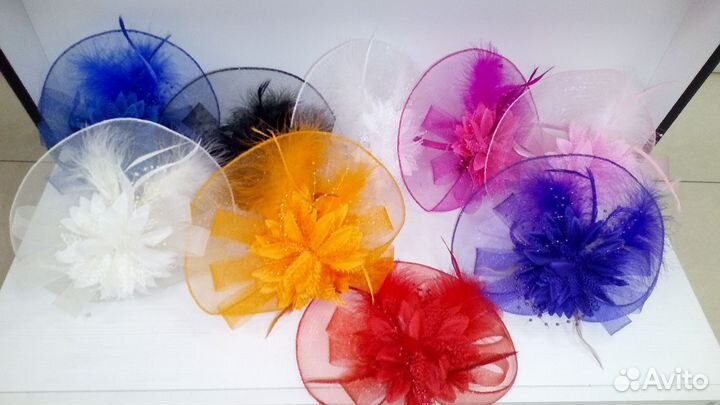 Шляпка для милашки. Украшение для волос с перьями
