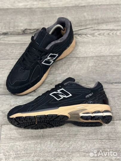 Кроссовки New balance 1906R натуральная замша