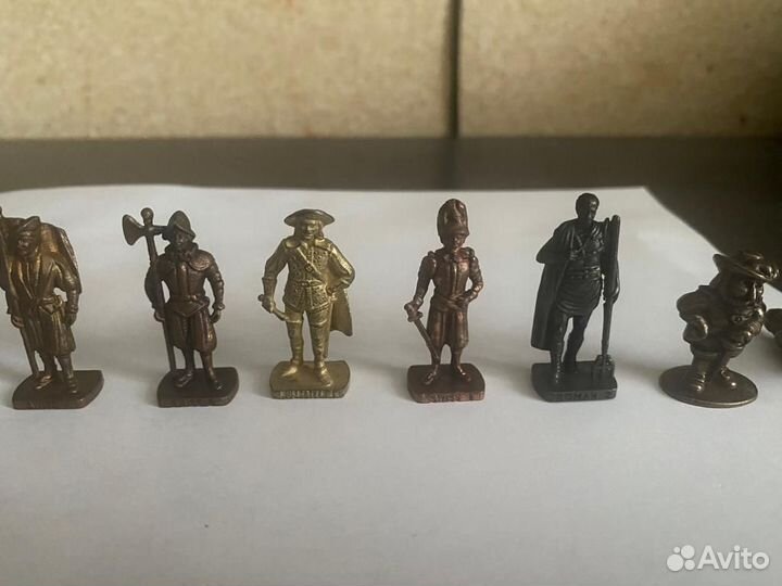 Солдатики.Игрушки из киндер сюрприза