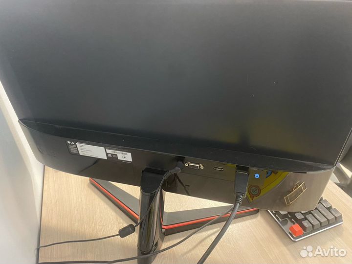 Монитор LG 24
