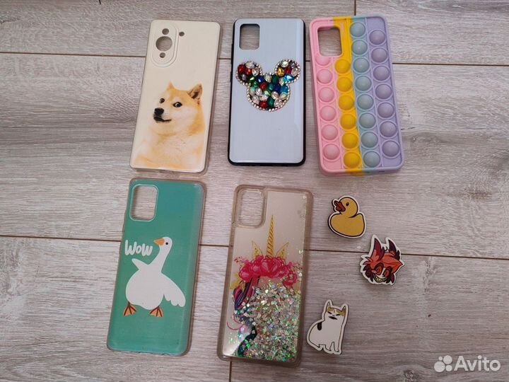 Чехлы на Самсунг А51 пакетом + значки