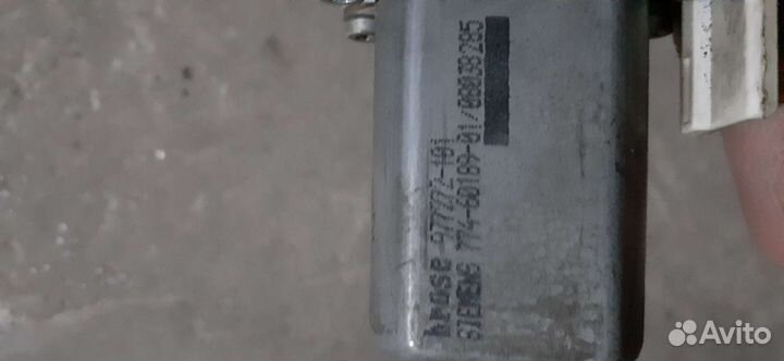 Audi q7 моторчик стеклоподъемника задний правый