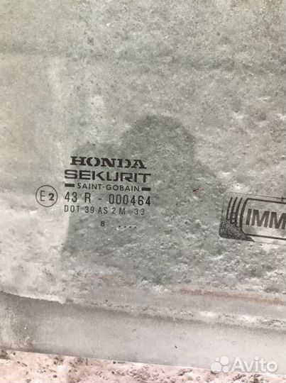 Стекло передней правой двери Хонда Аккорд 6(1090)