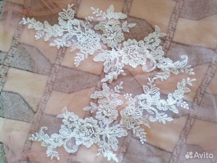 Нашивки на свадебное платье