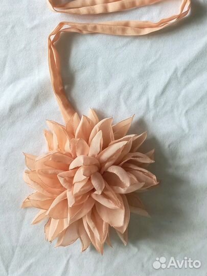 Чокер цветок