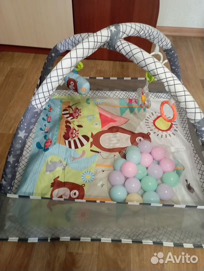 Детский игровой коврик с ограничением, с шариками