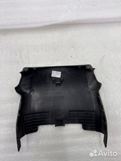 Кожух рулевой колонки Toyota Coroiia E180/E181