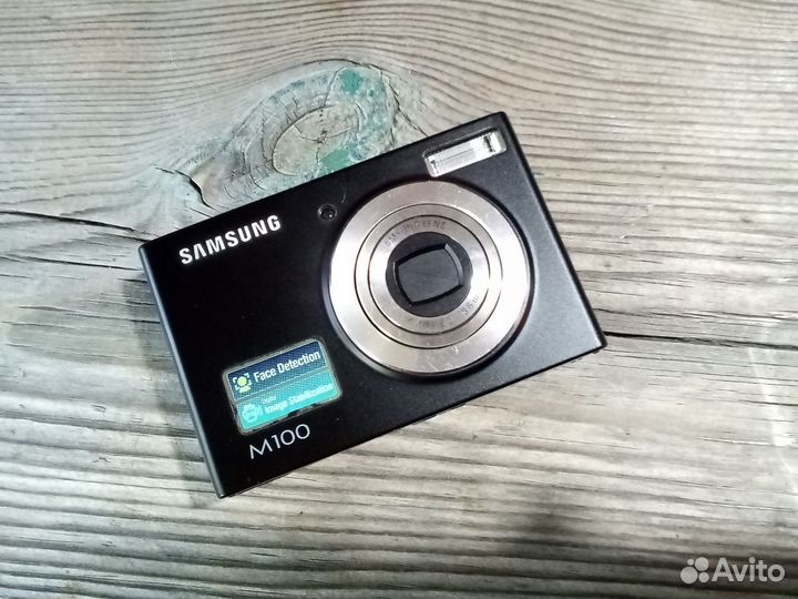 Компактный фотоаппарат samsung -8,2 мегапикселя