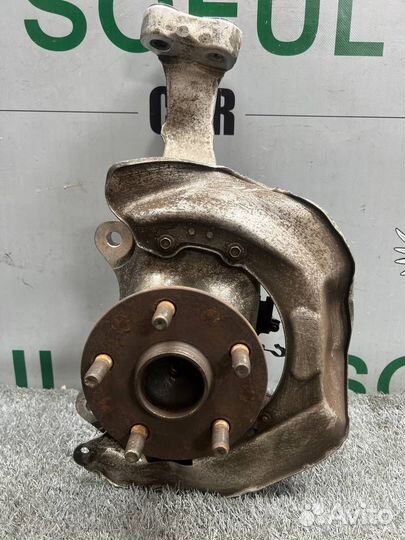 Кулак поворотный передний правый Lexus Ls460