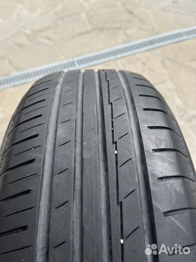 Yokohama BluEarth AE50 215/65 R17