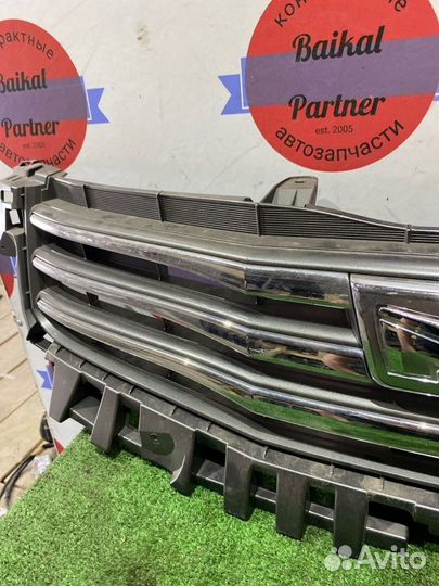 Решетка радиатора Toyota Noah ZRR75G 3ZR-FAE 2013