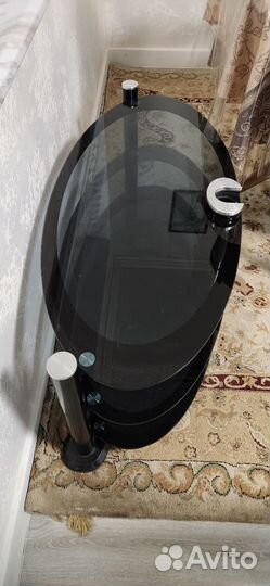 Стеклянная тумба под тв