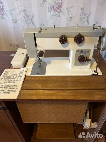 Швейная ипшинка с ножным приводом Подольск 142