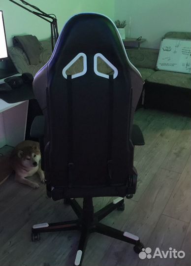 Игровое кресло dxracer