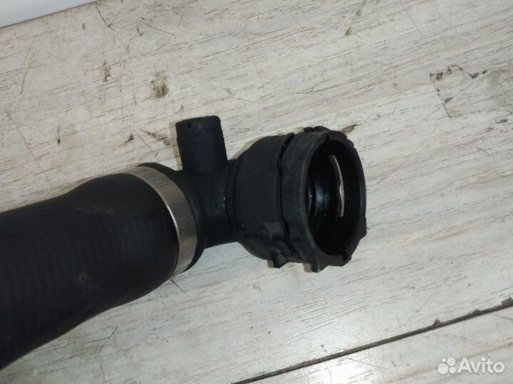 Патрубок системы охлаждения Jaguar X-Type X400 2.1