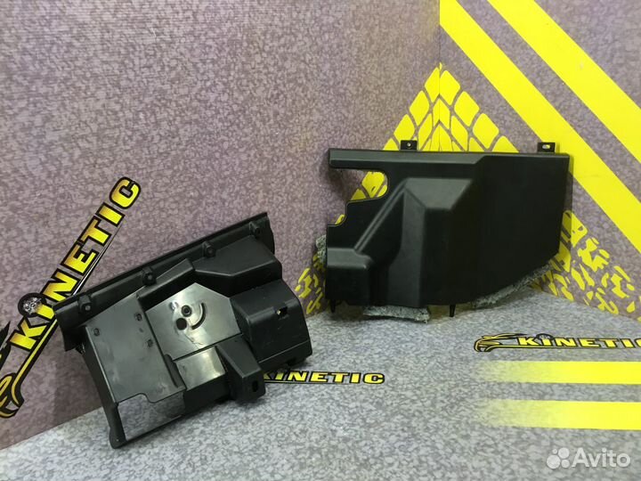 Накладка торпедо Мицубиши Лансер 10 Lancer