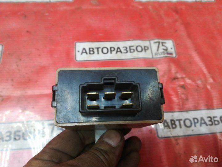 Реле Toyota Land Cruiser HDJ81 1HDT