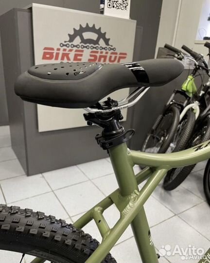 Горный веловиспед GT Новый