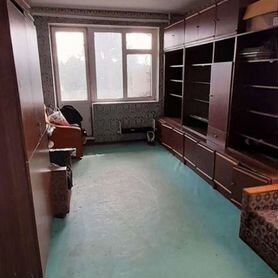 Доля в 2-к. квартире, 53,5 м², 3/5 эт.