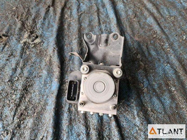 Блок abs toyota succeed