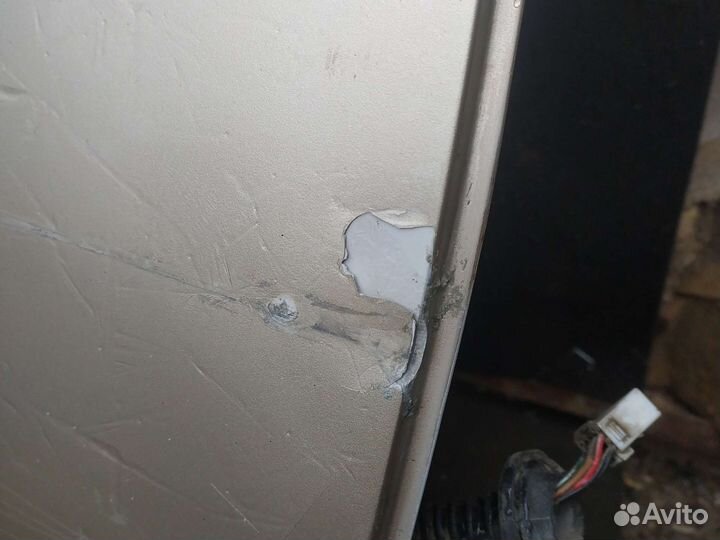 Задняя правая дверь kia cerato 1