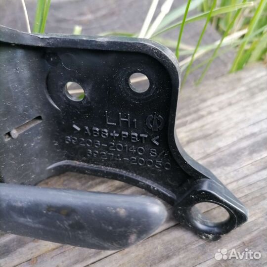 Ручка двери внутренняя тойота калдина