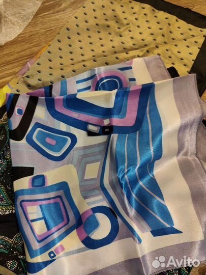 Платок, платочек. Небольшие, разные