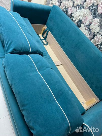 Диван прямой раскладной бу