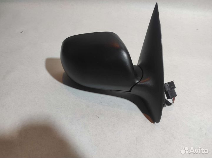 Зеркало правое skoda fabia 12.1999 - 03.2008