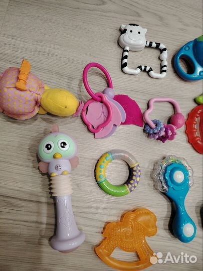 Игрушки для малыша пакетом