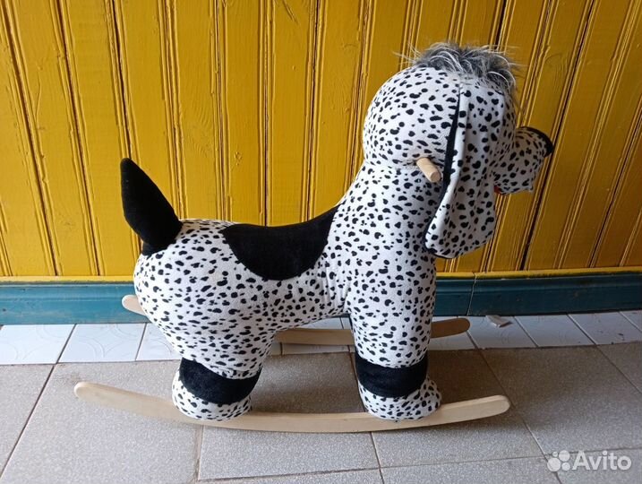 Детская игрушка качалка