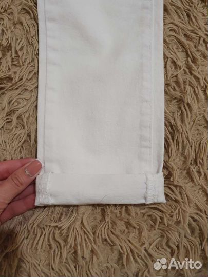 Джинсы белые стренч 42р новые